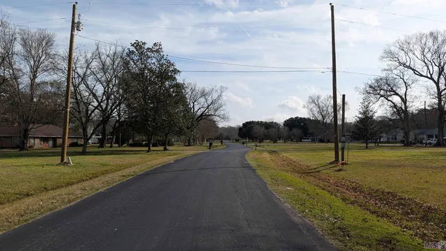 $377,700 | 7944 Comite Acres Drive, Baker, LA 70714