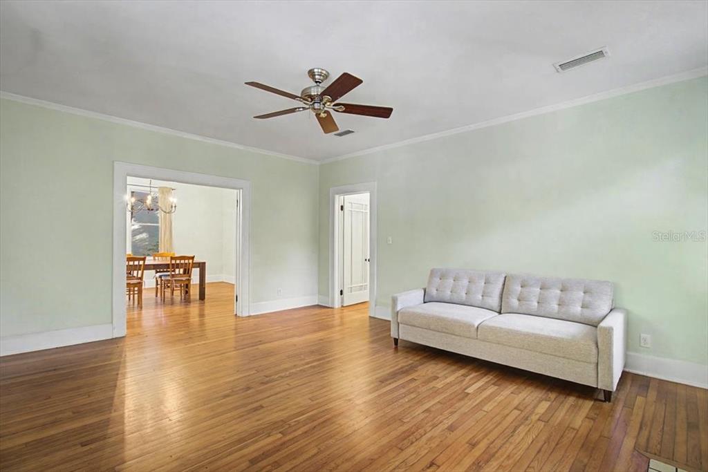 421 NE Boulevard Gainesville, FL 32601 - Photo 13 of 46