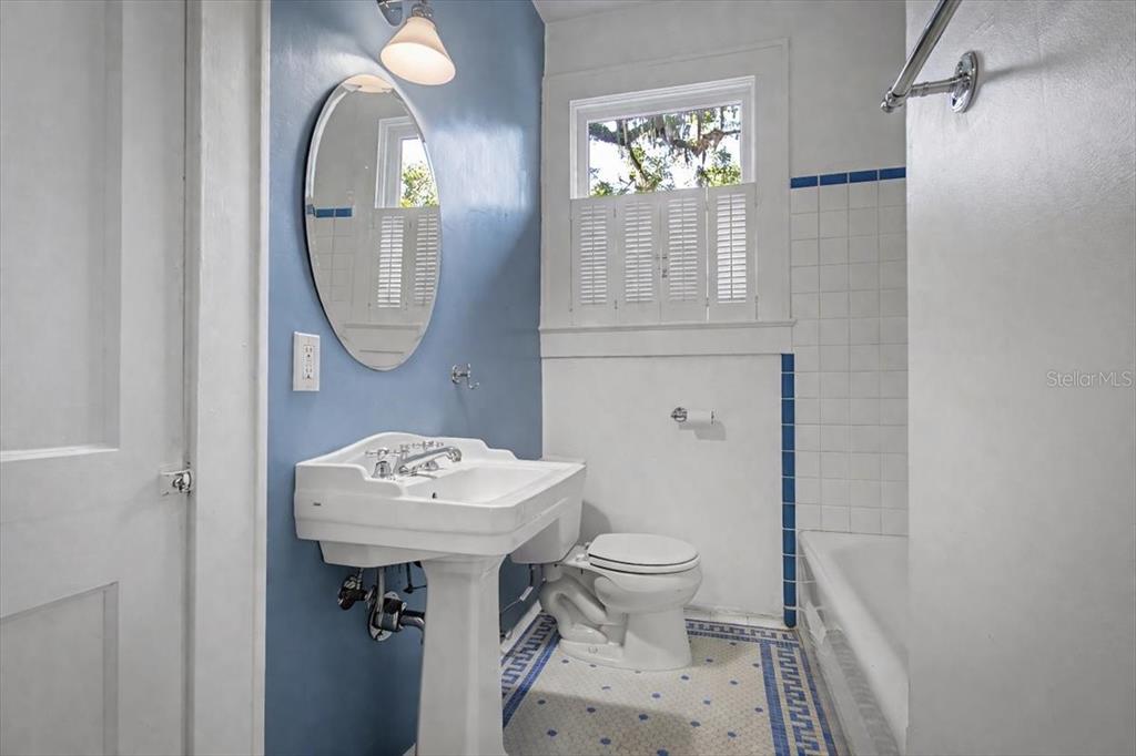 421 NE Boulevard Gainesville, FL 32601 - Photo 23 of 46