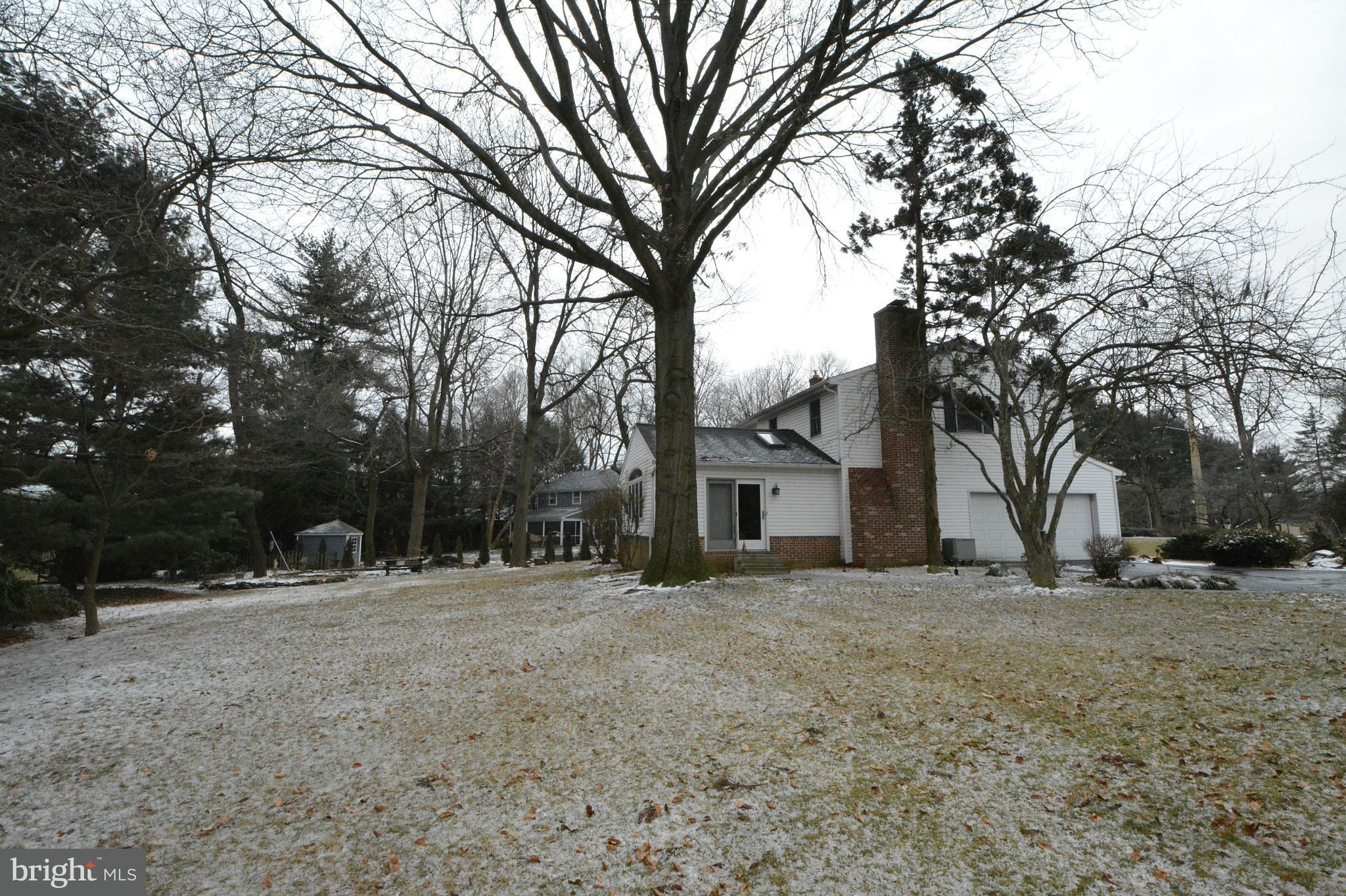 2809 Brookfield Road Lancaster, PA 17601 - Photo 3 of 35