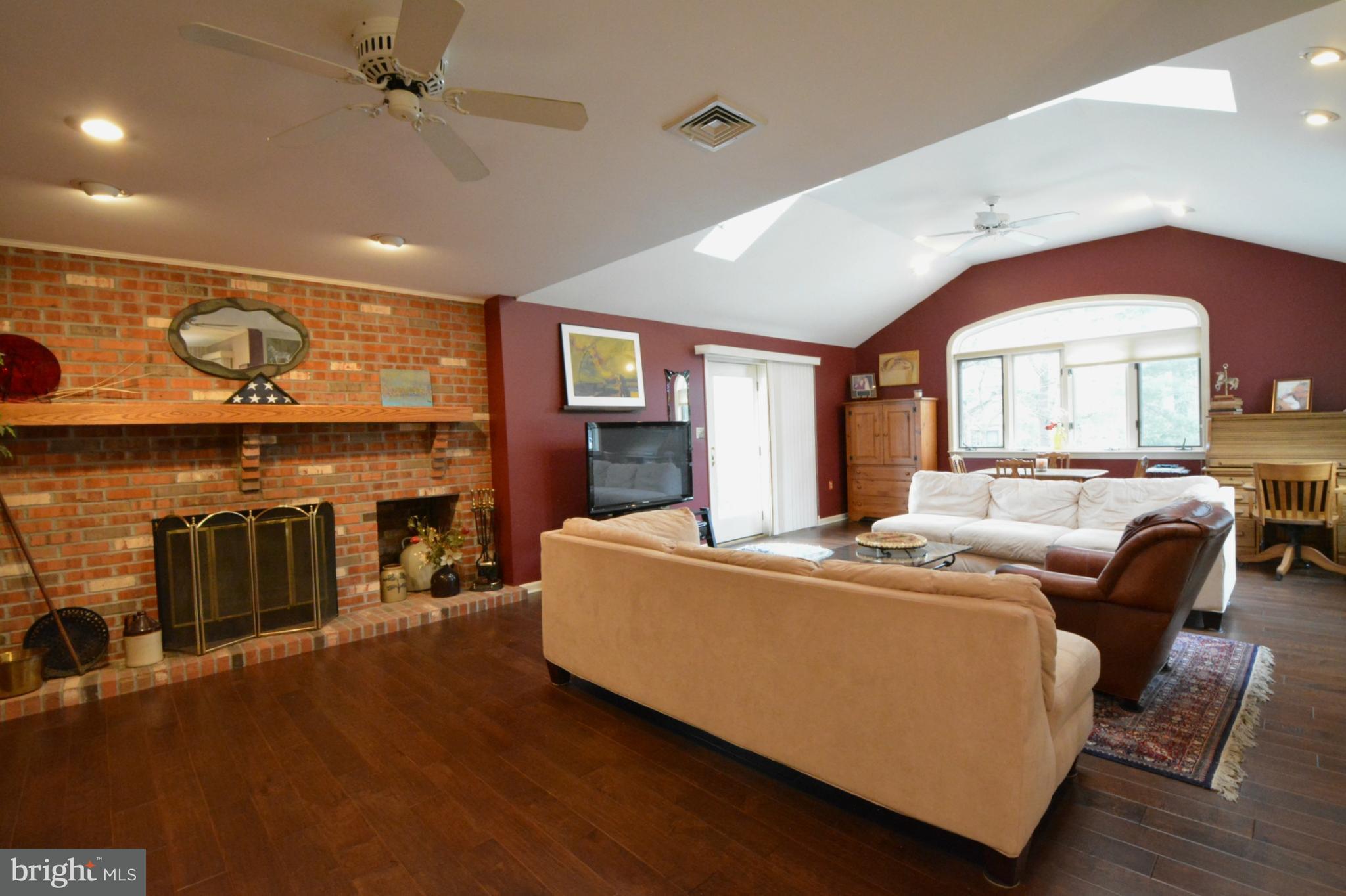 2809 Brookfield Road Lancaster, PA 17601 - Photo 7 of 35