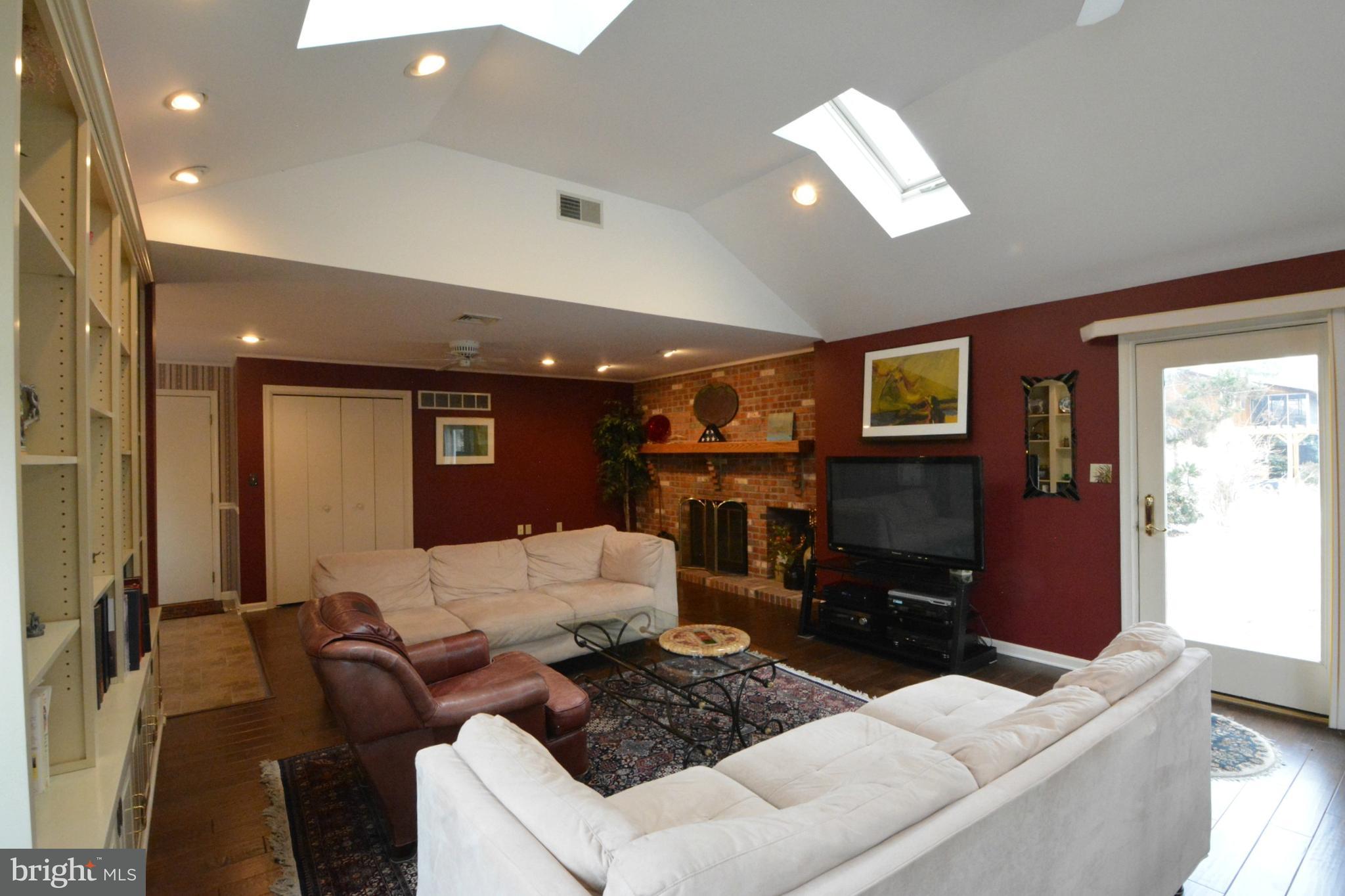 2809 Brookfield Road Lancaster, PA 17601 - Photo 9 of 35
