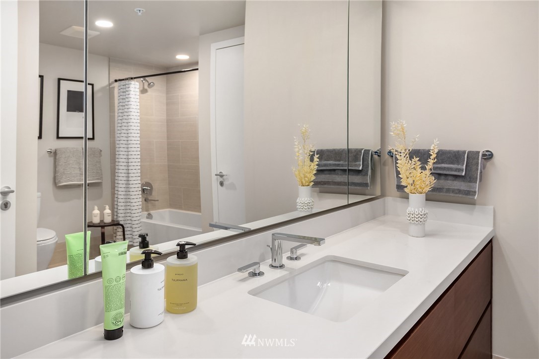 121 Stewart Street, Unit 3003 Seattle, WA 98101 - Photo 12 of 40
