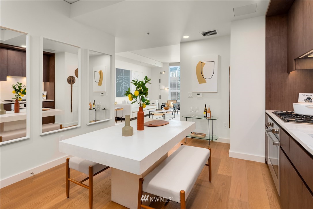 121 Stewart Street, Unit 3003 Seattle, WA 98101 - Photo 4 of 40