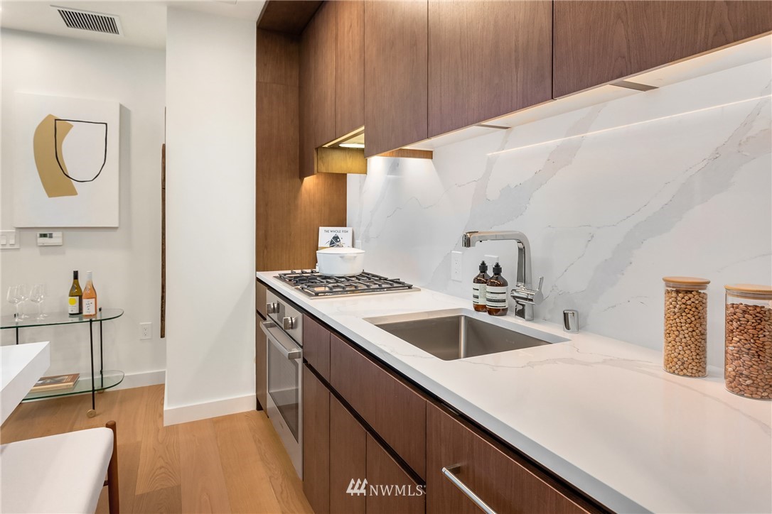 121 Stewart Street, Unit 3003 Seattle, WA 98101 - Photo 6 of 40