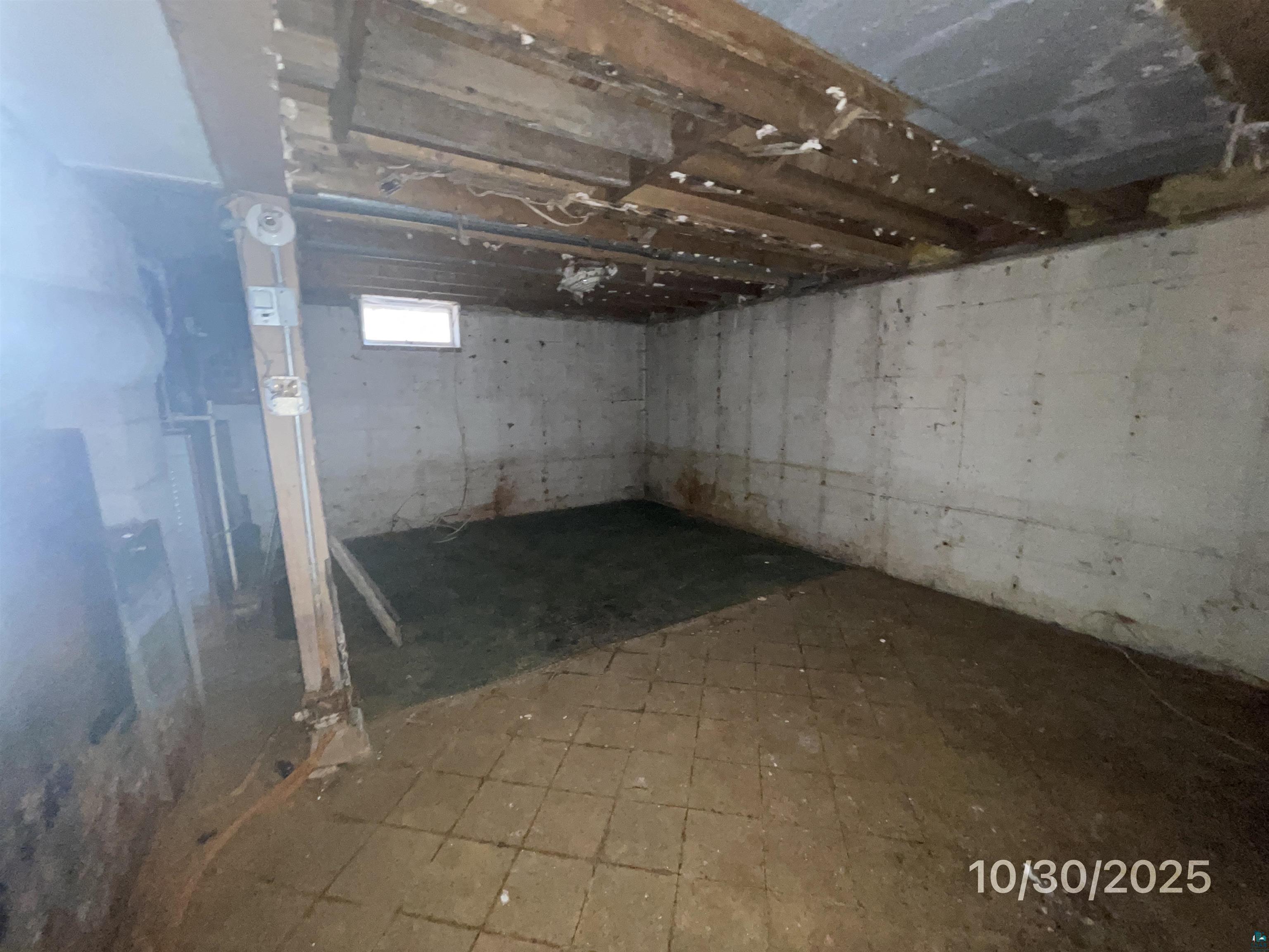 821 West Page Street Duluth, MN 55811 - Photo 25 of 34