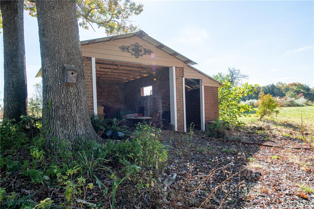 4505 County Home Road Conover, NC 28613 - Photo 5 of 25 Gallery Image 5