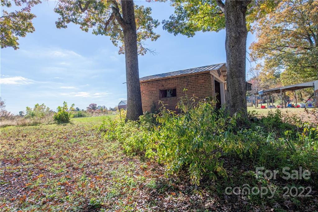 4505 County Home Road Conover, NC 28613 - Photo 6 of 25 Gallery Image 6