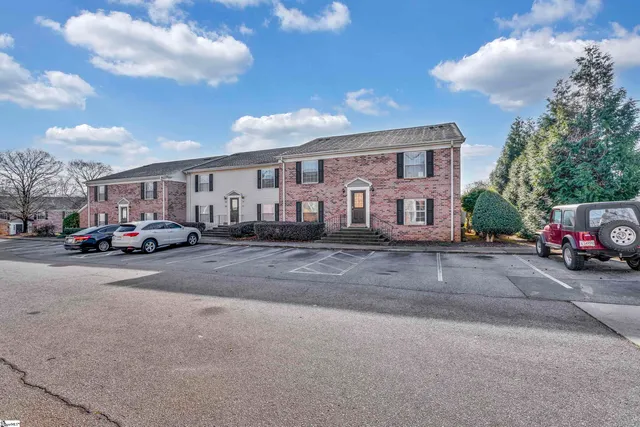 $215,000 | 925 Cleveland Street, Unit 35, Greenville, SC 29601