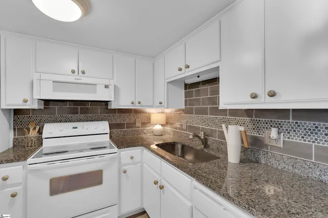 $215,000 | 925 Cleveland Street, Unit 35, Greenville, SC 29601