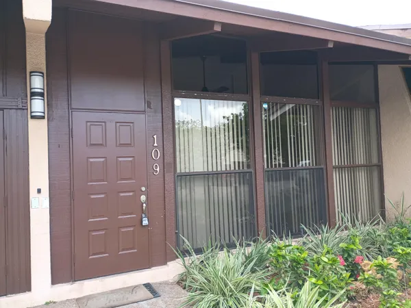 $2,900 | 2421 North 40th Avenue, Unit 109, Hollywood, FL 33021