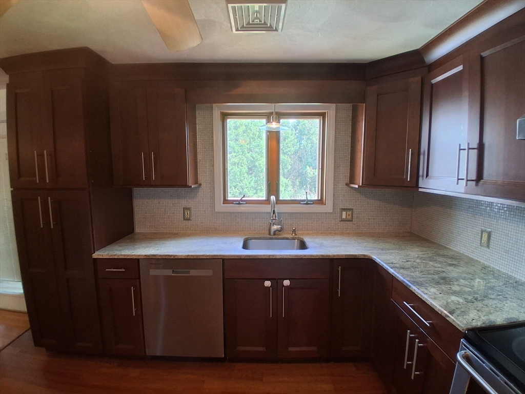 115 Spring Street Rehoboth, MA 02769 - Photo 8 of 29