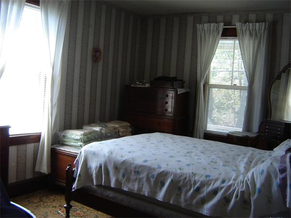 2128 Providence Road Northbridge, MA 01534 - Photo 4 of 8 Gallery Image 4