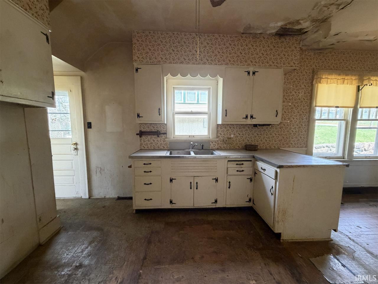 449 Liberty Street Culver, IN 46511 - Photo 11 of 22