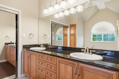 $689,000 | 550 Peterson Lane, Lakeway, TX 78734