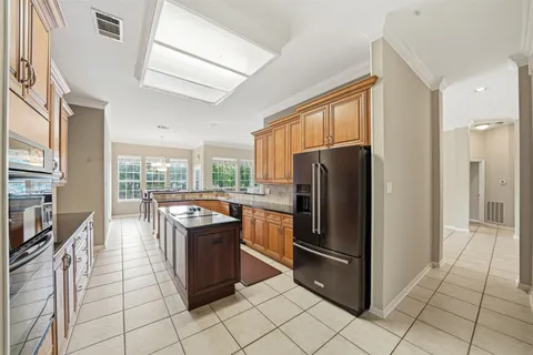 $689,000 | 550 Peterson Lane, Lakeway, TX 78734