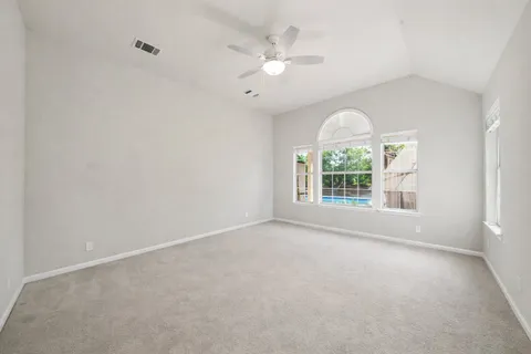 $689,000 | 550 Peterson Lane, Lakeway, TX 78734