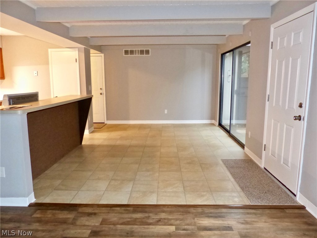 9956 Johnnycake Ridge Road, Unit F6 Painesville, OH 44077 - Photo 4 of 25
