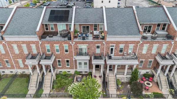 $698,900 | 112 South Niles Avenue, South Bend, IN 46617