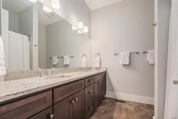 $698,900 | 112 South Niles Avenue, South Bend, IN 46617