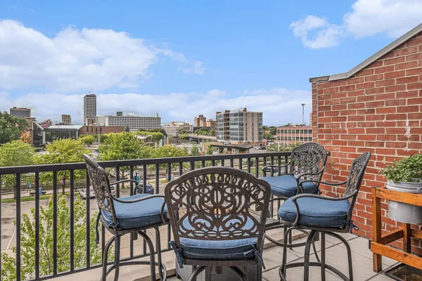 $698,900 | 112 South Niles Avenue, South Bend, IN 46617