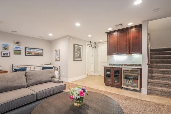 $698,900 | 112 South Niles Avenue, South Bend, IN 46617