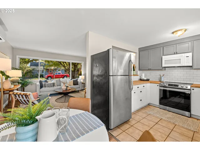 $419,900 | 9313 North Hodge Avenue, Portland, OR 97203