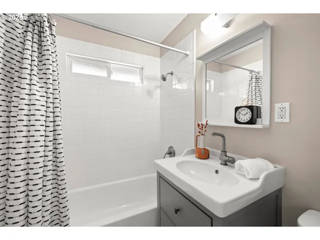 $419,900 | 9313 North Hodge Avenue, Portland, OR 97203