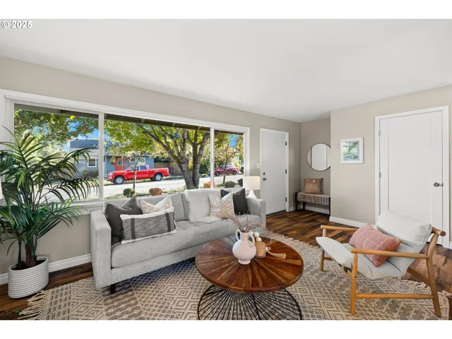 $419,900 | 9313 North Hodge Avenue, Portland, OR 97203