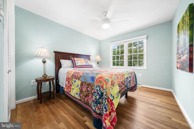 a view of walk in closet