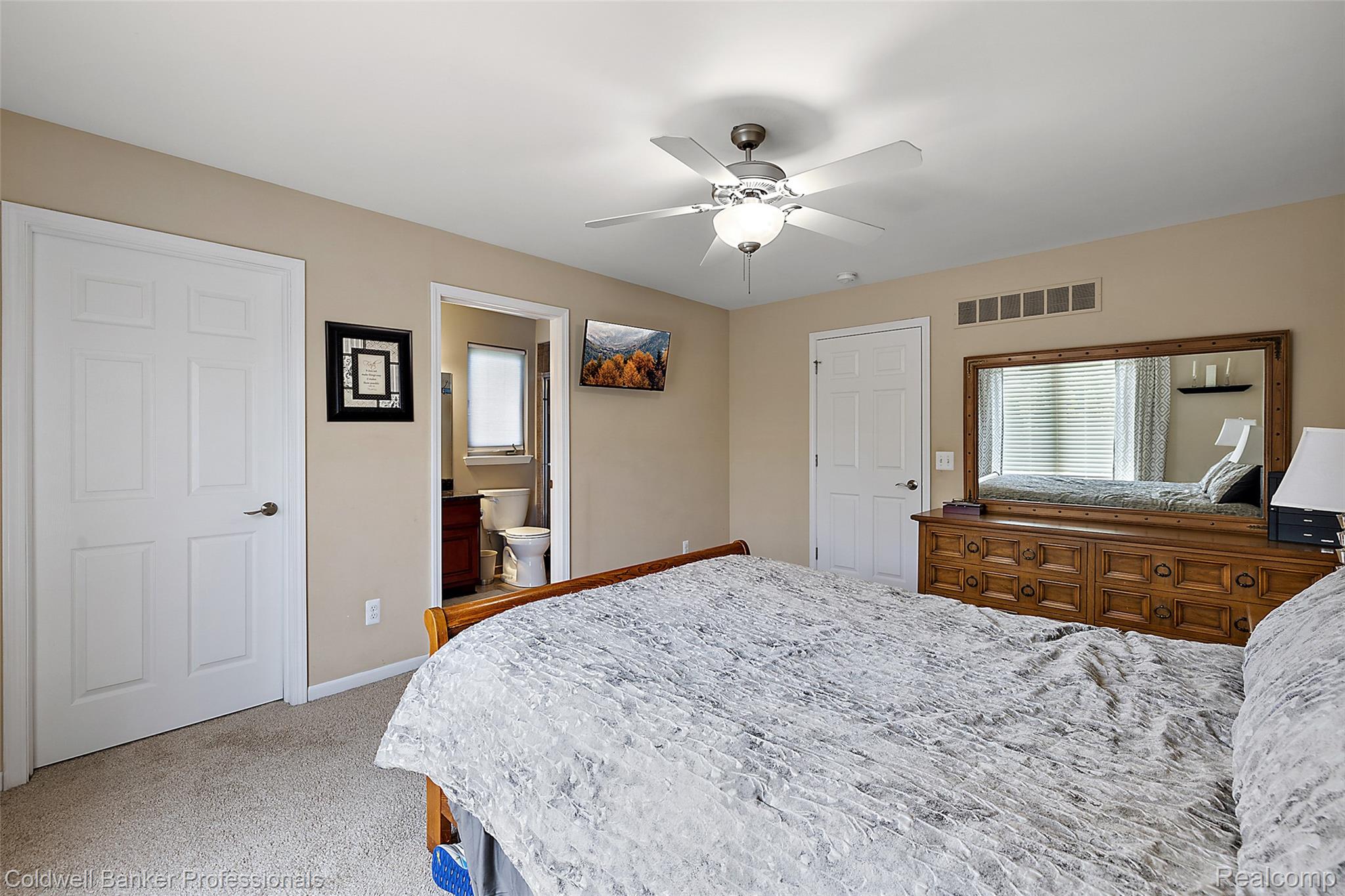 16532 Moore Park Road Macomb, MI 48044 - Photo 16 of 28