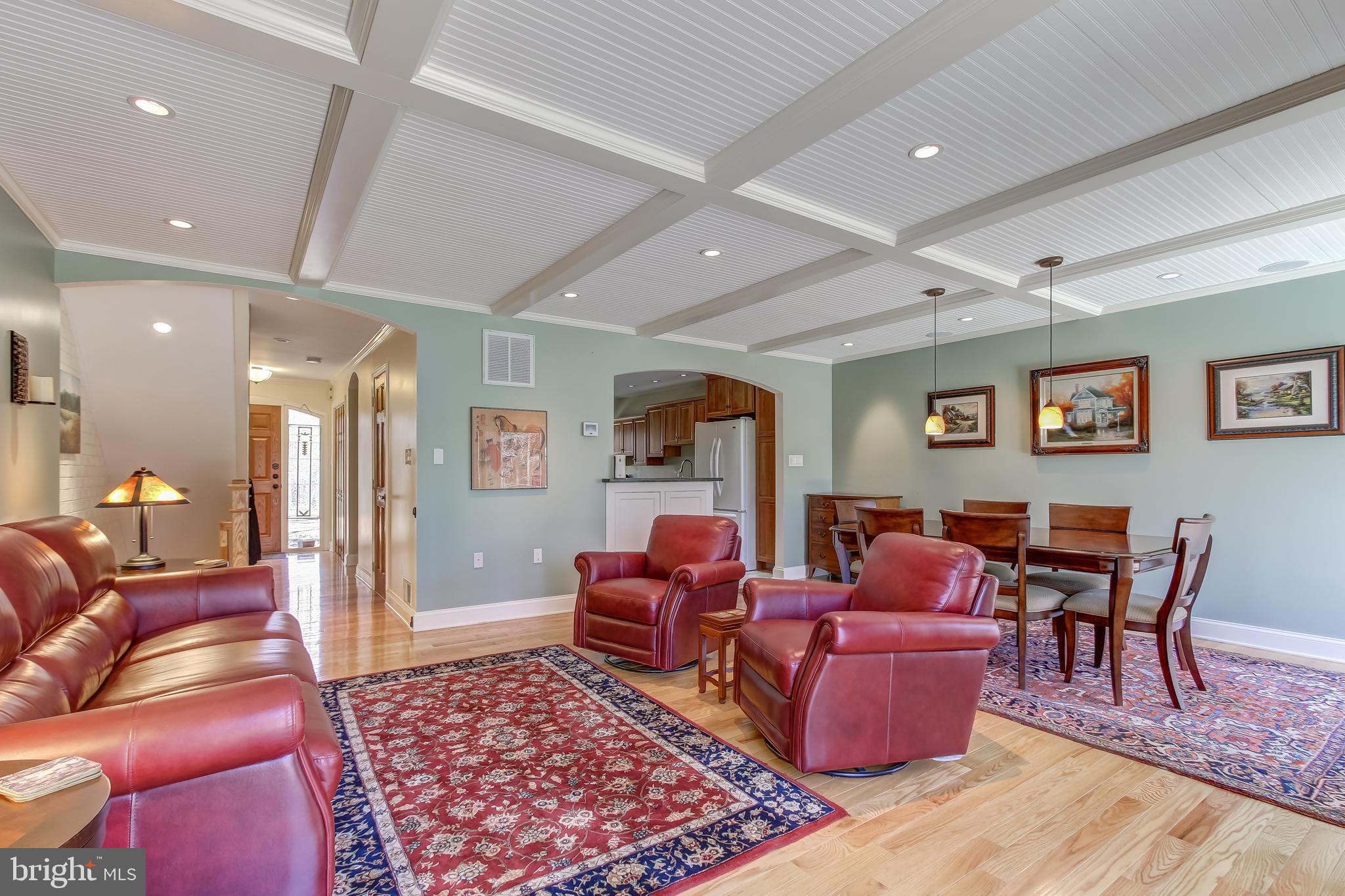 8120 Inverness Ridge Road Potomac, MD 20854 - Photo 17 of 42 Living Room