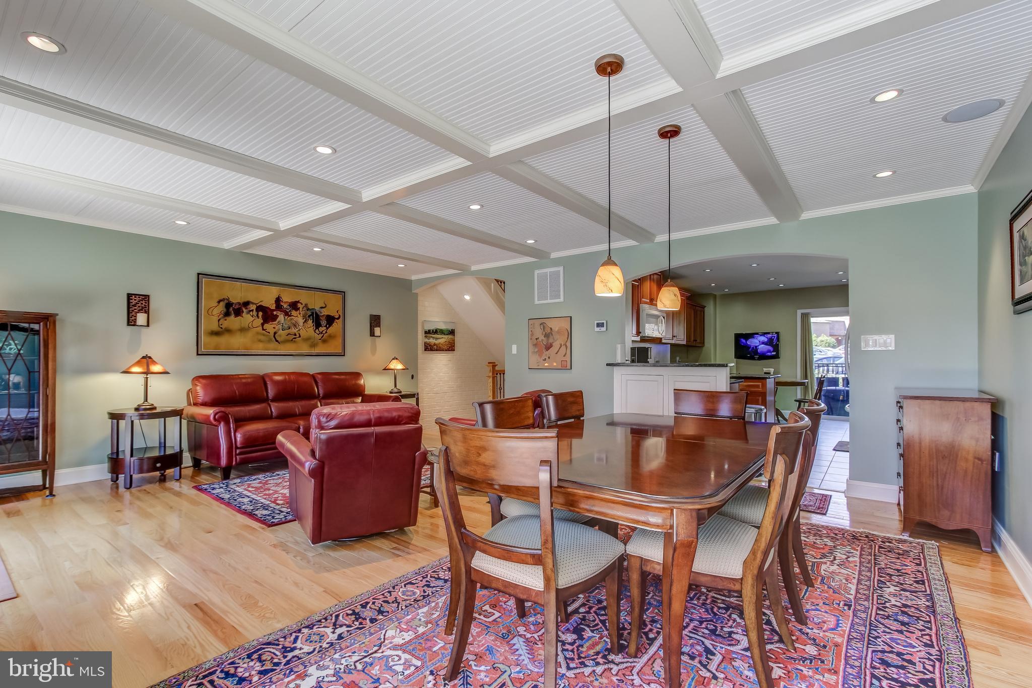 8120 Inverness Ridge Road Potomac, MD 20854 - Photo 21 of 42 a dining room with wooden floor and breakfast area