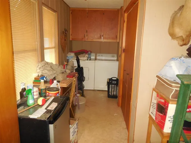 a view of utility room