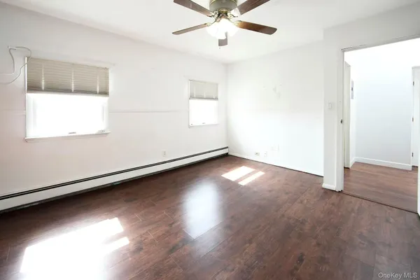 $4,300 | 32 Needle Lane, Levittown, NY 11756