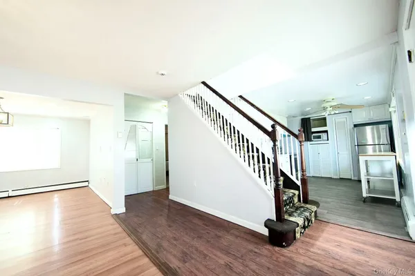 $4,300 | 32 Needle Lane, Levittown, NY 11756