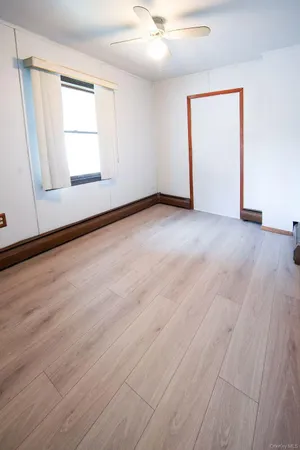 $4,300 | 32 Needle Lane, Levittown, NY 11756