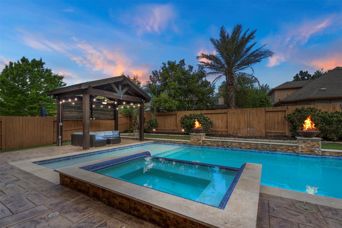 28507 Rose Vervain Drive Spring, TX 77386 - Photo 2 of 50 Large pool and spa with fire bowls.