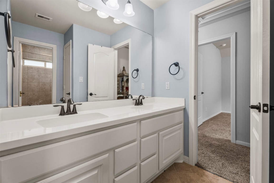 28507 Rose Vervain Drive Spring, TX 77386 - Photo 42 of 50 Jack and Jill bath upstairs