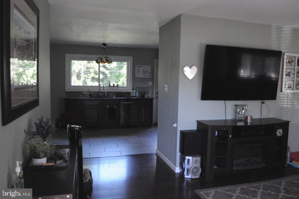 117 Anderson Road Newark, DE 19713 - Photo 3 of 18 Gallery Image 3