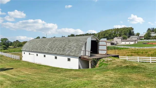 $575,000 | 107 Moglia Lane, Apollo, PA 15613