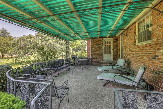 5950 Post Road Nashville, TN 37205 - Photo 11 of 15 Covered back patio.