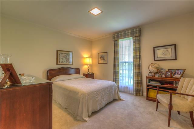 5950 Post Road Nashville, TN 37205 - Photo 10 of 15 Nice size bonus room!