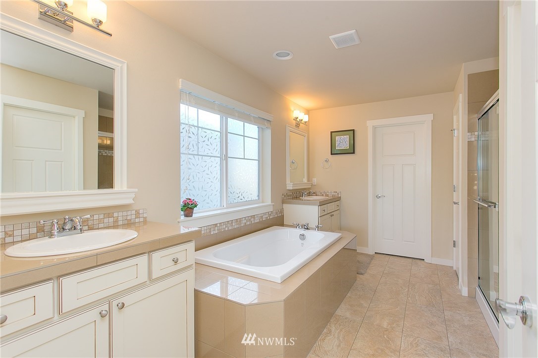 3909 185th Place Southeast Bothell, WA 98012 - Photo 13 of 21