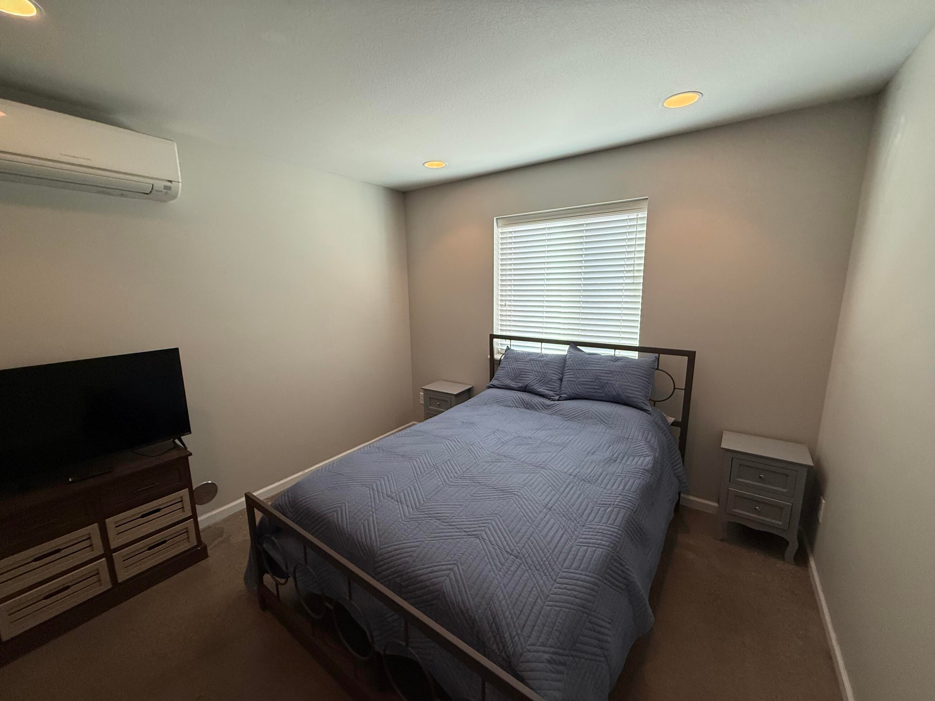1409 Paris Road, Unit 101 Columbia, MO 65201 - Photo 24 of 26 IMG_4598