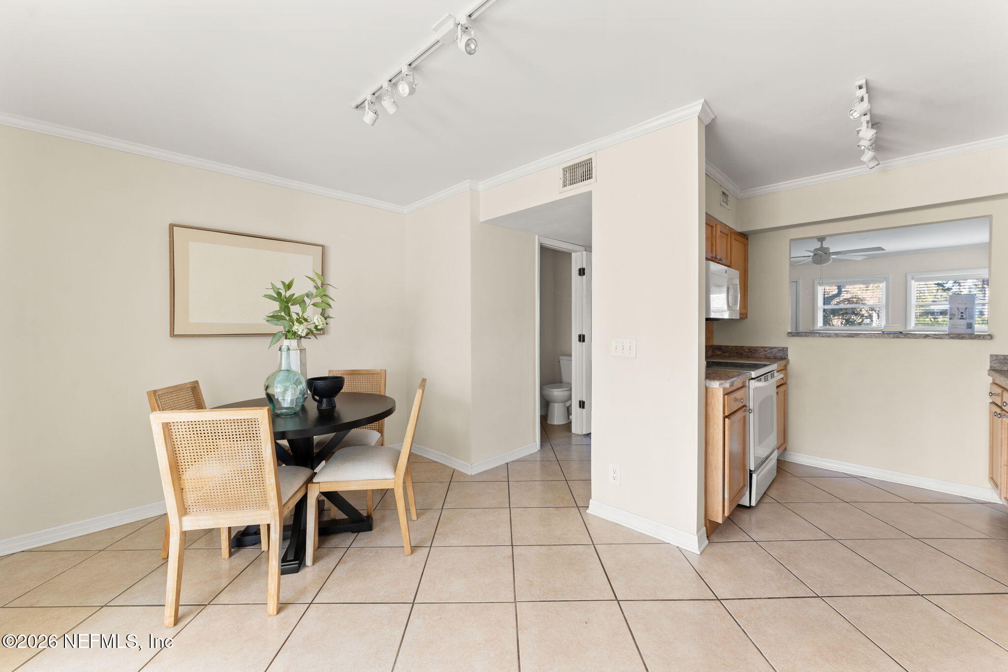 836 Cavalla Road Atlantic Beach, FL 32233 - Photo 9 of 29 11-Dining