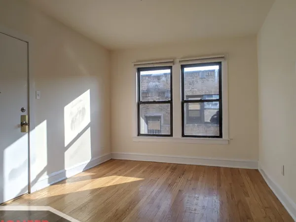 $1,795 | 2651 North Spaulding Avenue, Unit 2W, Chicago, IL 60647