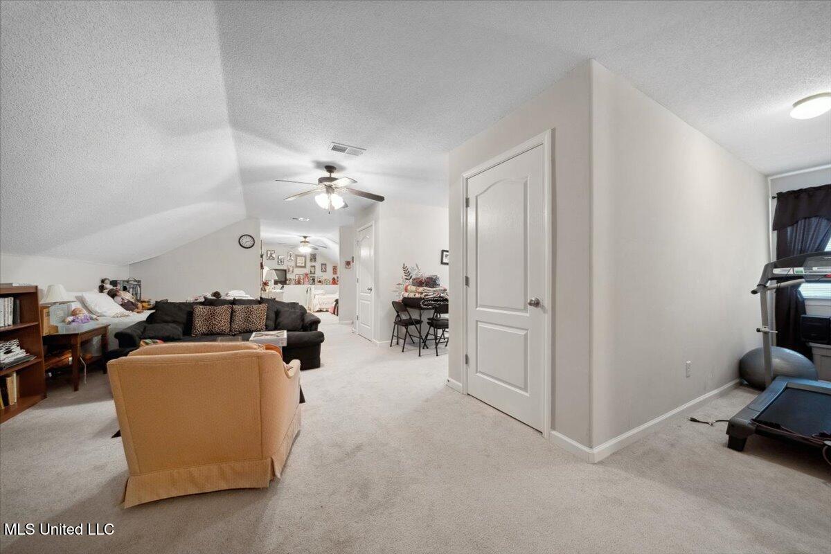 796 Lee Road Byhalia, MS 38611 - Photo 27 of 38 Gigantic Bonus room up