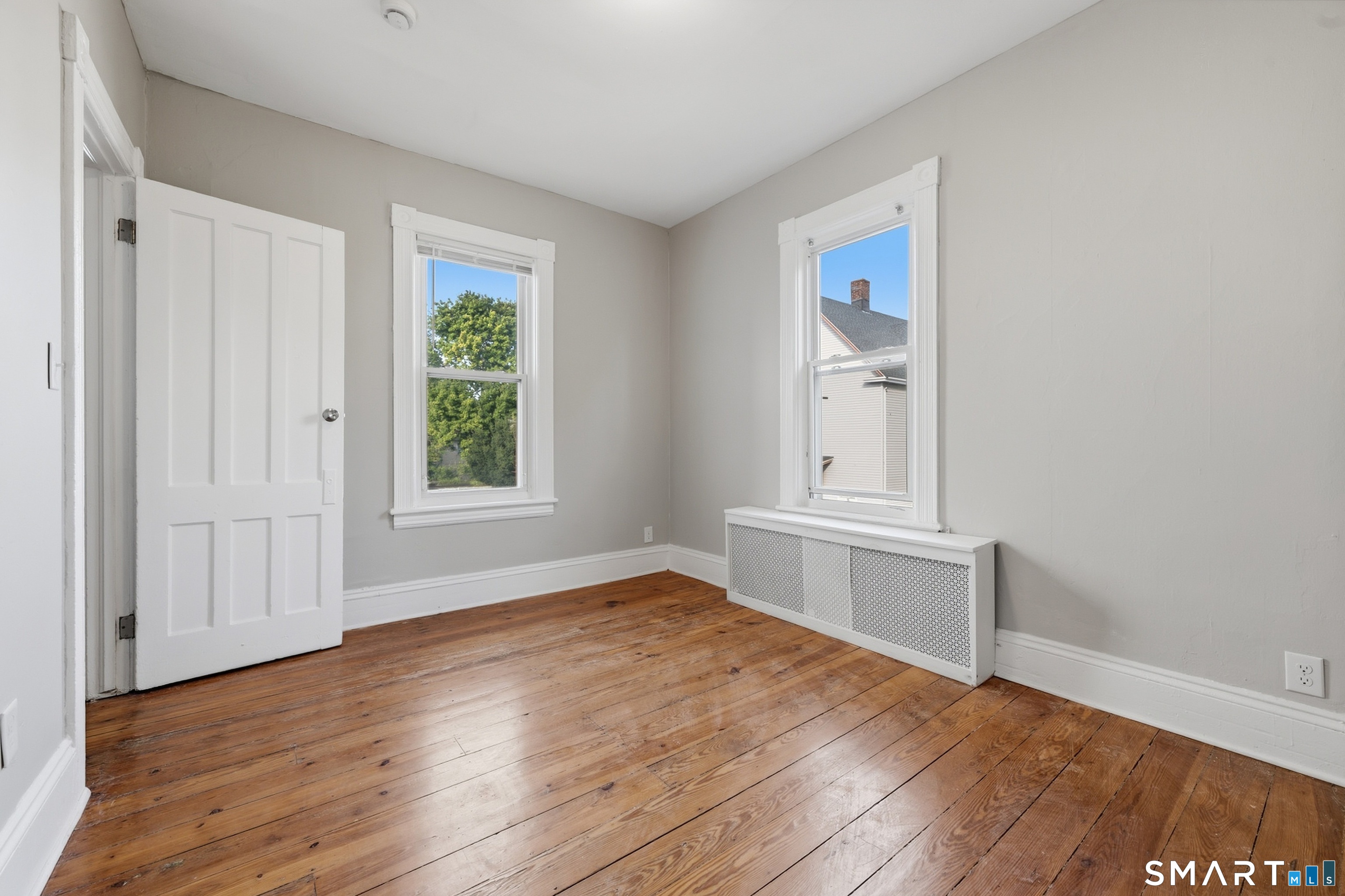394 Gregory Street, Unit 4 Bridgeport, CT 06604 - Photo 9 of 16 Gallery Image 9