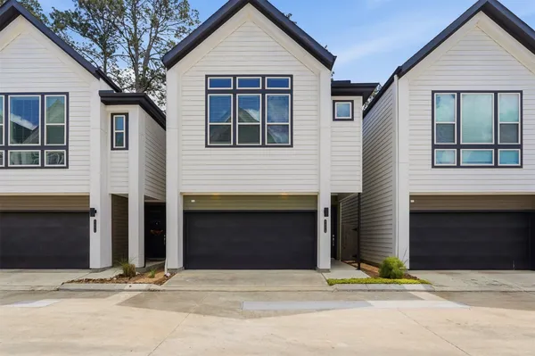 $2,795 | 1113 Highland Square Lane, Houston, TX 77091